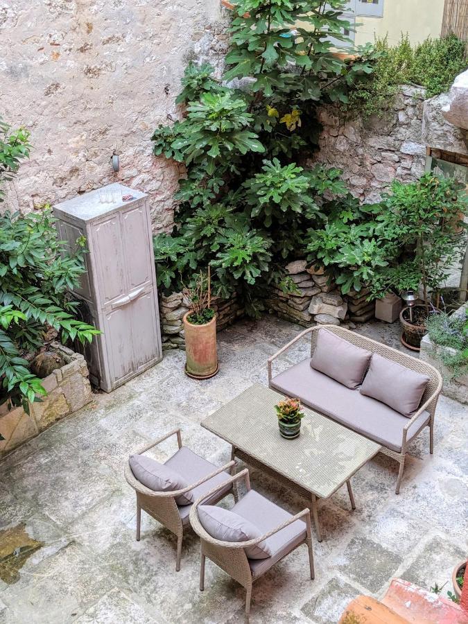 Private Courtyard Medieval Stone Home In Old Town Rovinj Dış mekan fotoğraf