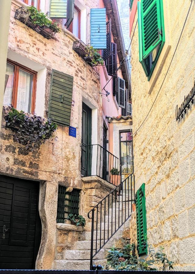 Private Courtyard Medieval Stone Home In Old Town Rovinj Dış mekan fotoğraf